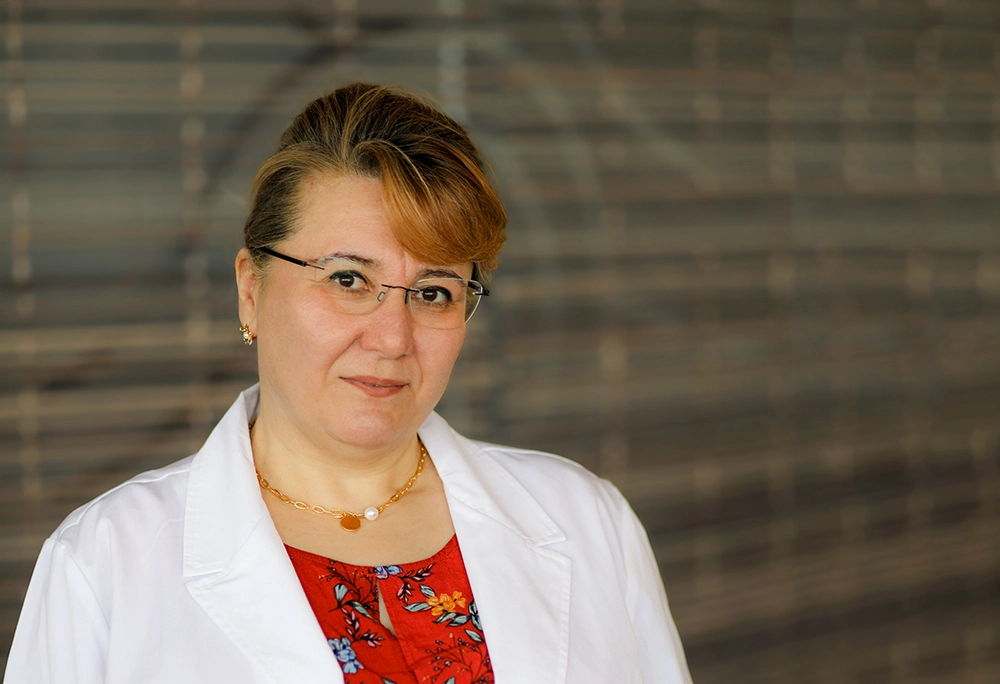 Dr. Nastaran Foyouzi